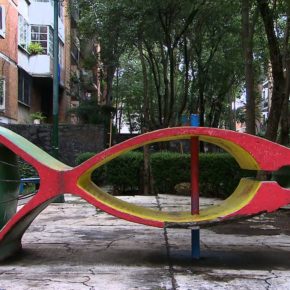 JUEGOS INFANTILES EN LOS PARQUES
