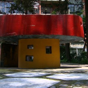 JUEGOS INFANTILES EN LOS PARQUES