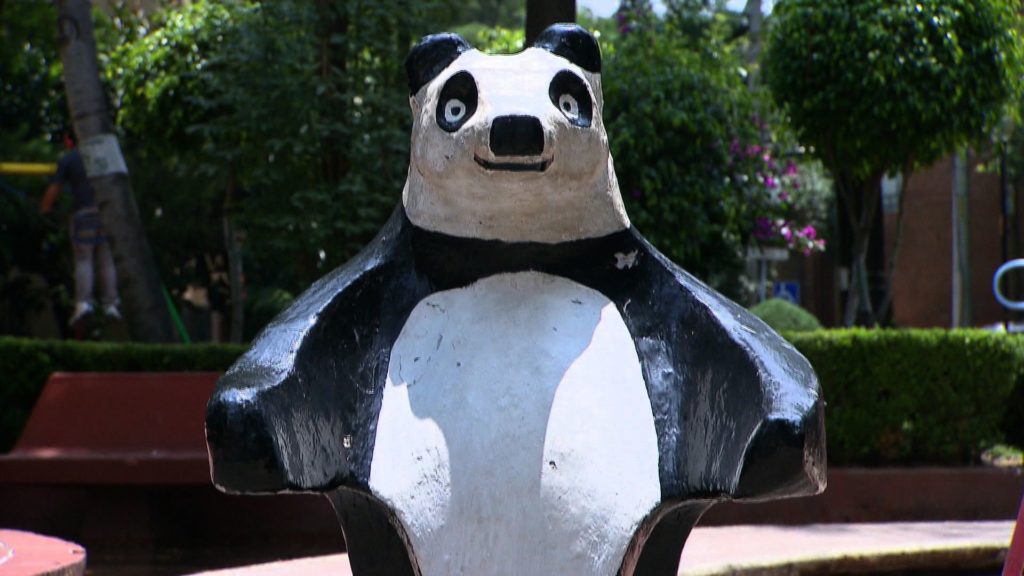 JUEGOS INFANTILES EN LOS PARQUES