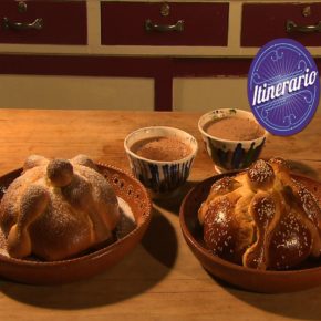 OFRENDA CON EDMUNDO ESCAMILLA Y PAN DE MUERTO CON YURI GORTARI