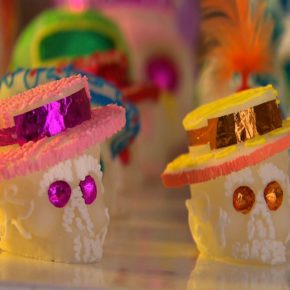 TALLER DE CALAVERITAS DE AZÚCAR Y CHOCOLATE