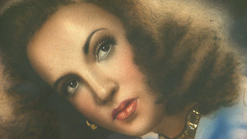 FOTOGRAFÍA A COLOR UN SIGLO DE RETRATO COLOREADO EN MÉXICO, 1860-1960